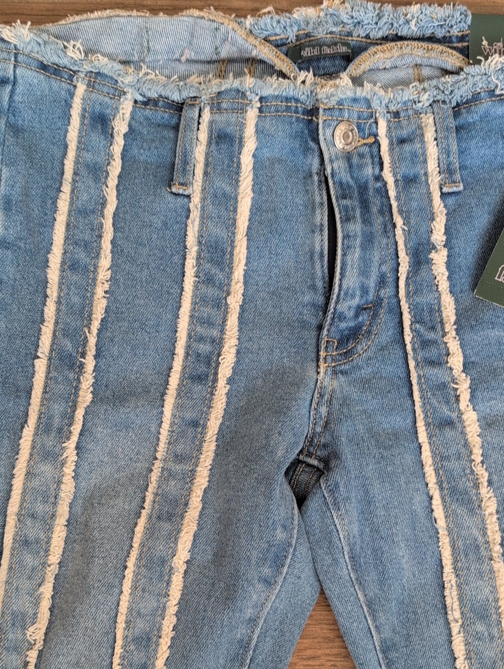 NWT Blue Striped Frayed  Women's 70's Low Rise Flared Jeans Size 6 - Picture 4 of 8